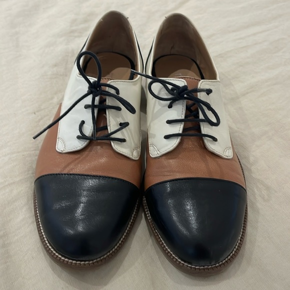 Colour blocked leather shoe - Picture 1 of 7